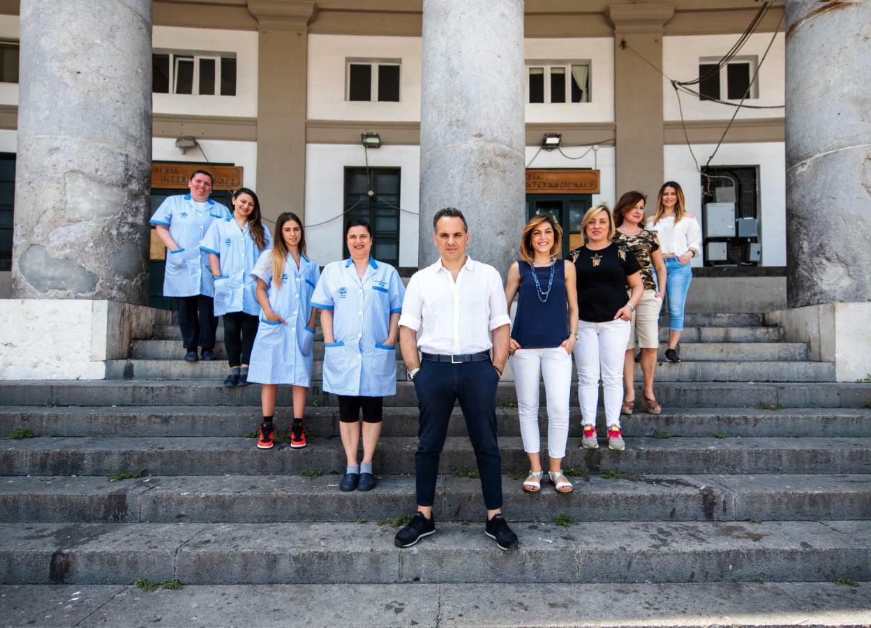 Napoli 2 Affittacamere Bagian luar foto
